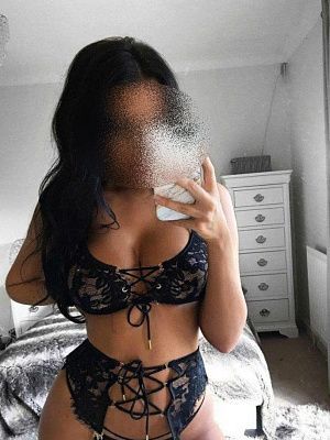 Малышка Аня превью